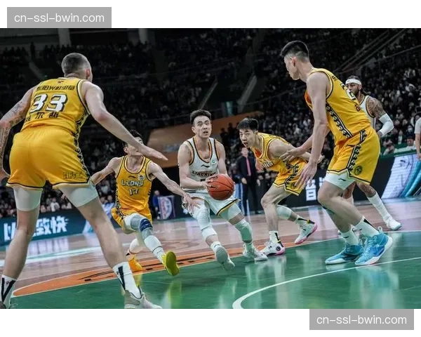 辽宁本钢第三节屡现得分断电 40分钟赛制适应成课题